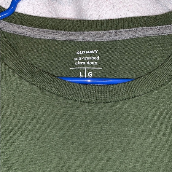 Men’s old navy green striped tee shirt - Picture 2 of 3